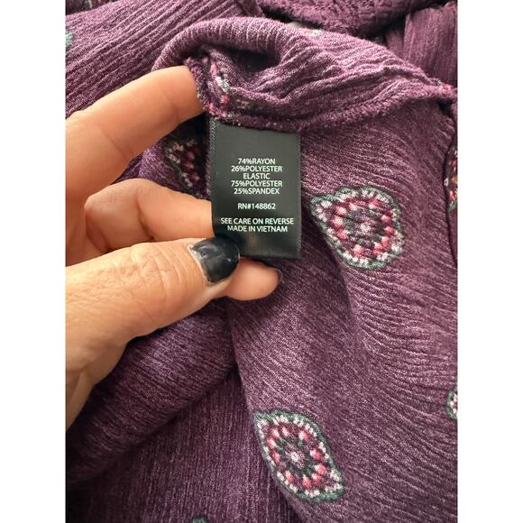 Torrid Top Women's 1 Peplum Crinkle Gauze Smocked Top Medallion Purple Print - Picture 4 of 6